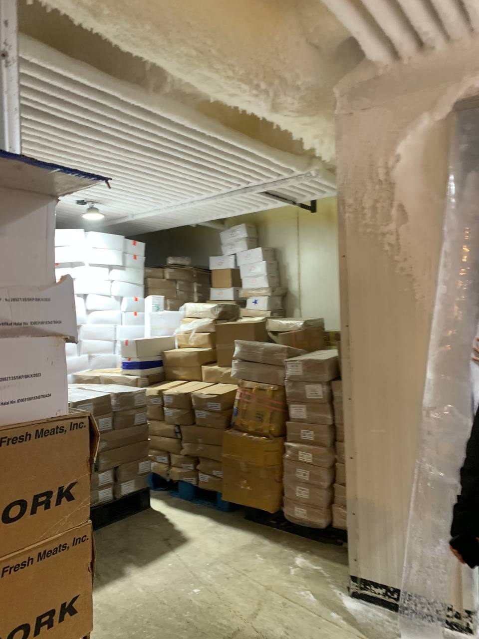 Foto Dalam Gudang (2) Foto Dalam Gudang (2)